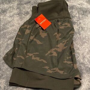 SPANX Women's Athletic Shorts - Green Camo